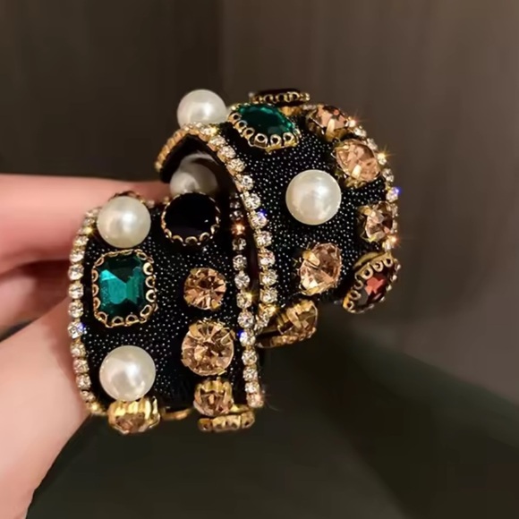 Vintage handmade Black and Gold pearl multicolour crystal earrings - Picture 9 of 10